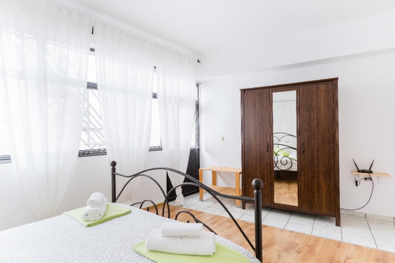 Driopon Apartment Athena Bagian luar foto